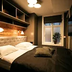 Home Again Apartments Nygata 1